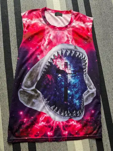 4차원 상어 탱크