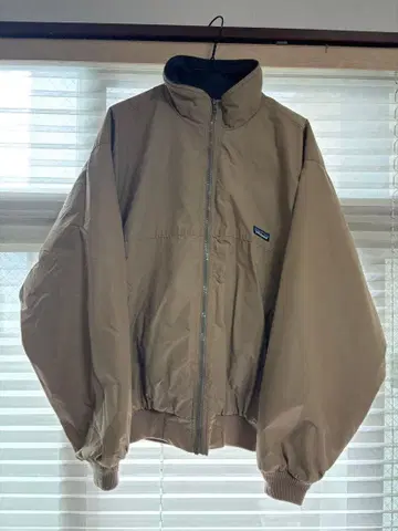 새상품급 patagonia 쉘드 신틸라 M