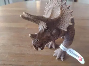 슐라이히 트리케라톱스 Schleich 공룡 피규어