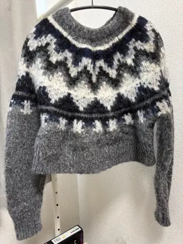 페어아일 패턴 긴팔 고급 니트 스웨터