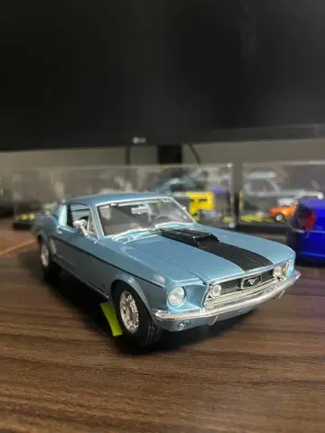 1967 포드 머스탱 미니카 1/18