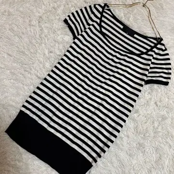 UNTITLED 보더 링거 T셔츠 블랙 2