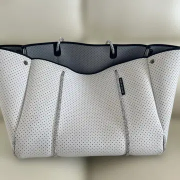 스테이트 오브 에스케이프 토트백