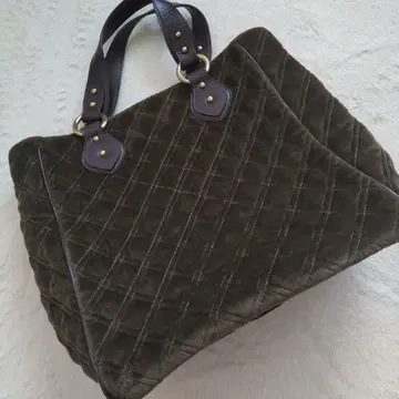 MZ WALLACA 올리브 그린 퀼팅 토트백