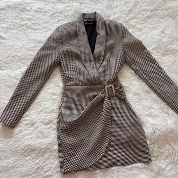 체크 무늬 테일러드 자켓