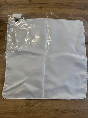 포켓 치프와 나비 넥타이, 색상 변경 가능 별도 판매