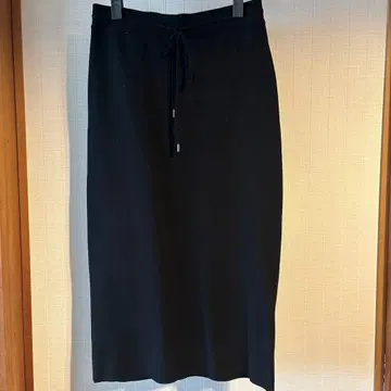 23구 [세탁 가능] 비스코스 스트레치 타이트 스커트 블랙