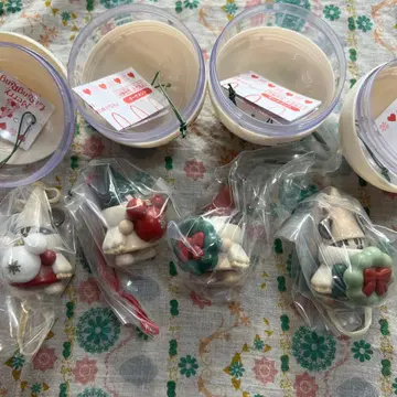 크리스마스 캐릭터 캡슐 토이 4개 세트