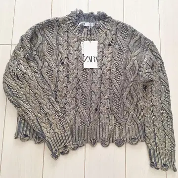 새상품 ZARA 그레이 x 골드 호일 케이블 짜임 니트 M