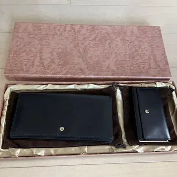 밀라 쇤 블랙 컬러 장지갑과 키케이스 세트