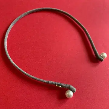 EIMI 그레이 펄 장식 헤어 머리띠