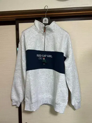 RED CAP GIRL 집업 맨투맨