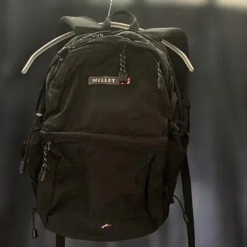 MILLET 블랙 백팩