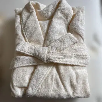 크림색 타월 원단 목욕 가운 페어