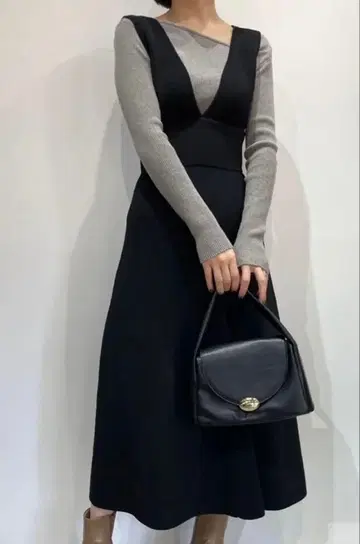 라그나문 LAGUNAMOON 폼라인 니트 점퍼 스커트 M