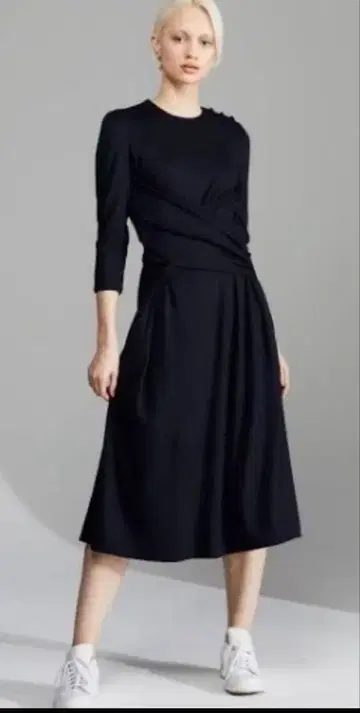 새상품급 보더스 앳 발코니 위켄드 크로스 드레스 블랙 38