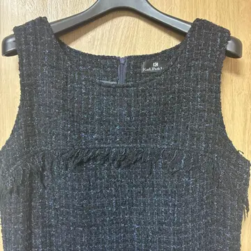 컬 파크 크레인 11호 슬리브리스 무릎 기장 원피스 블랙 네이비