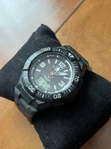 시티즌 Q&Q 전파 솔라 10기압 블랙