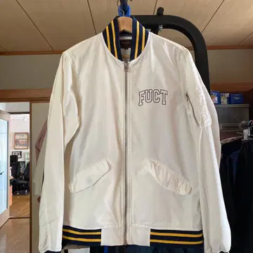 FUCT 화이트 점퍼 블루종