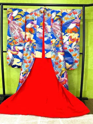 전통 일본 의류 학과 꽃 무늬 색 우치카케