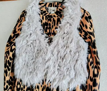 퍼 소재 V넥 베스트