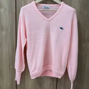 70년대 실 감기 택 Lacoste 핑크 V넥 스웨터
