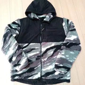 워크맨 카모 패턴 플리스 자켓 L 사이즈