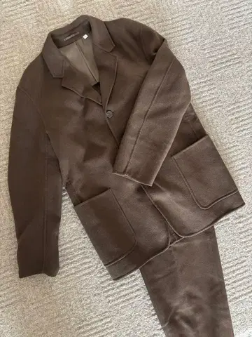 새상품급 UNIQLO U 브라운 캐주얼 수트 세트