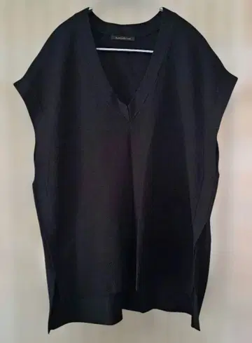 밴야드 스톰 블랙 V넥 니트 베스트 빅 사이즈