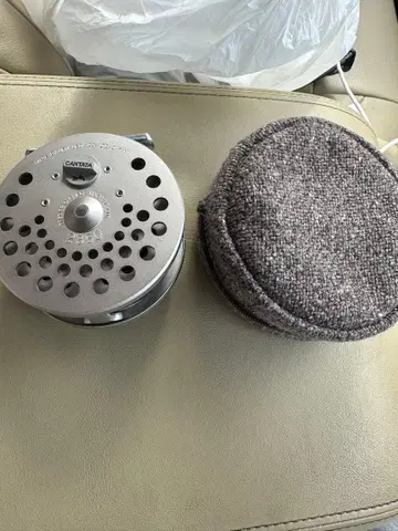 CANTATA 2350 플라이 릴 커버 포함