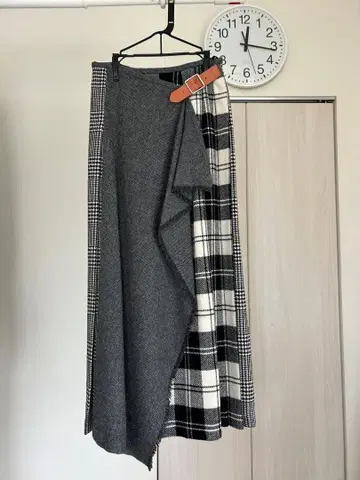 오닐 오브 더블린 그레이 체크 플리츠 스커트 가죽 벨트 포함