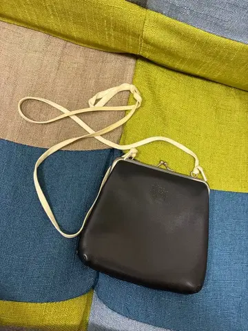 sttusy 가마구치 숄더백