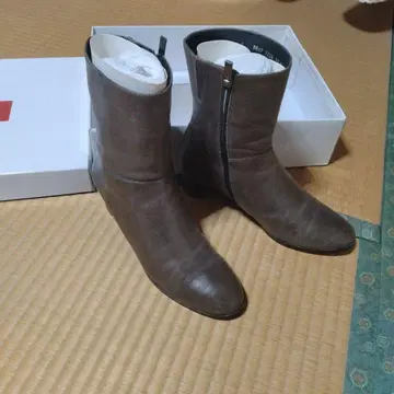 REGAL 브라운 가죽 숏부츠