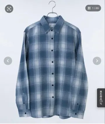 블루 계열 체크 무늬 긴팔 셔츠