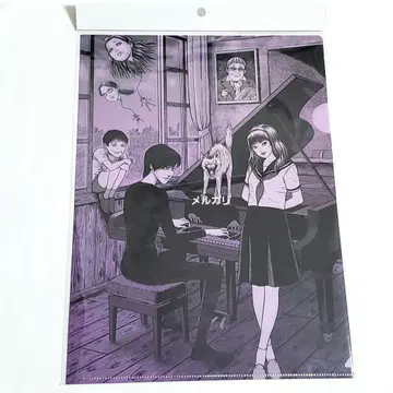 이토 준지 묘지의 화랑 클리어 파일