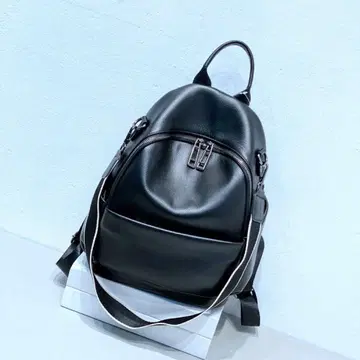 블랙 백팩 합성 피혁 심플한 디자인