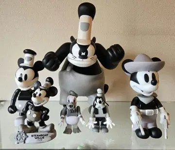 증기선 윌리 흑백 미키 외 피규어 세트