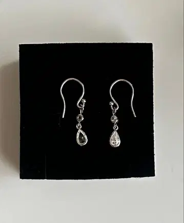 [새상품급] jouete 물방울 모티브 귀걸이