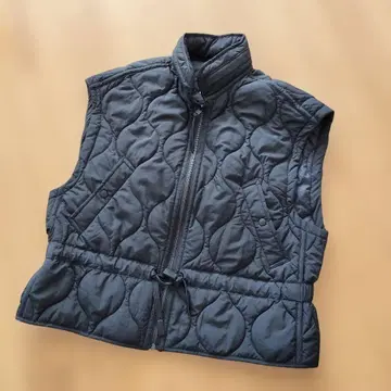 ZARA 자라 블랙 퀼팅 다운 베스트 사이즈 S