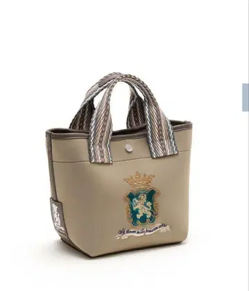 ADMJ 매직 라이트/엠블럼 자수 데일리 토트 S