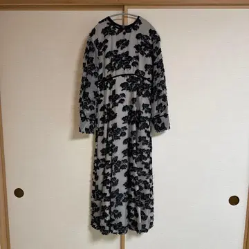 CLANE 플라워 자수 롱 드레스