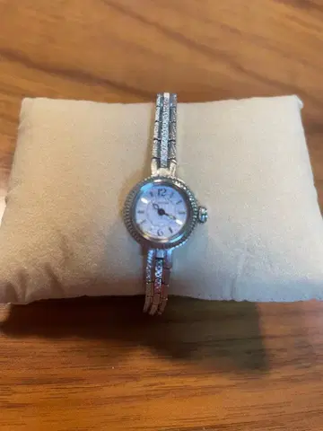 CITIZEN 쿼츠 손목시계 실버