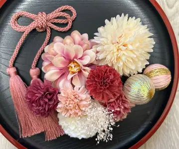 성인식 일본 의류 후리소데 시치고산 머리 장식