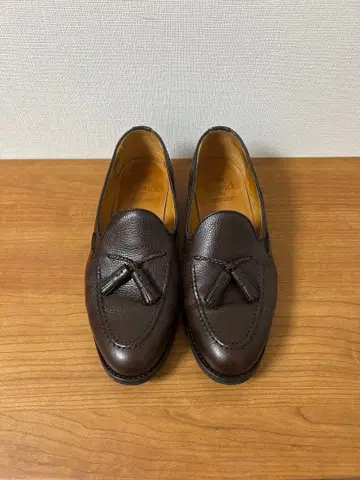 태슬 장식 브라운 가죽 로퍼