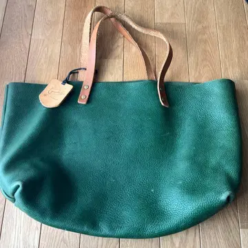 그린 가죽 토트백 포켓 부착 도치기 가죽