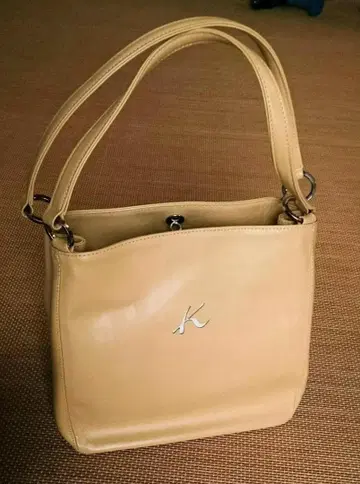 새상품급 키타무라 취급하기 쉬운 사이즈의 가죽 토트백 내 포켓 풍부