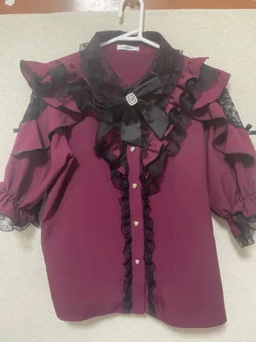 NOEMIE 플레어 블라우스