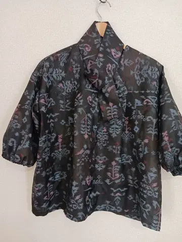 벌룬 소매 블라우스