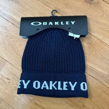 오클리 남성 니트 모자 미사용 새상품