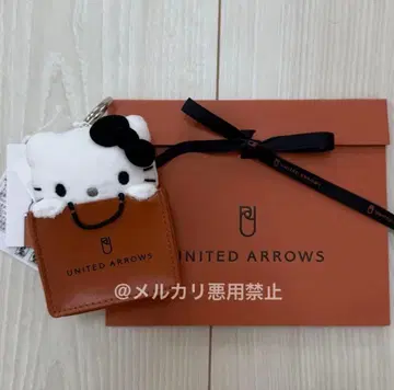 완판 유나이티드 애로우즈 헬로키티 참 블랙